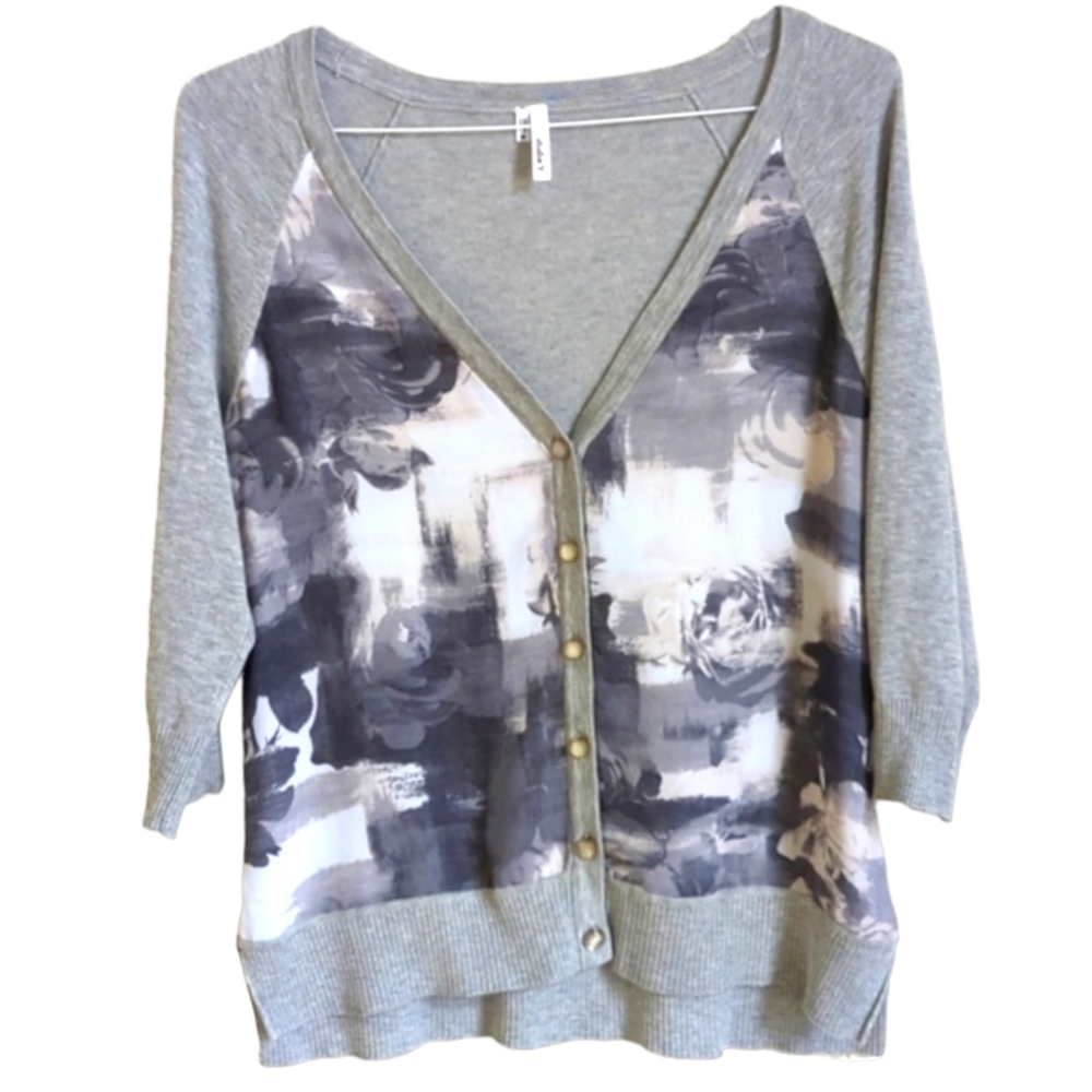 Grey cardigan with black and white floral print Sz Medium